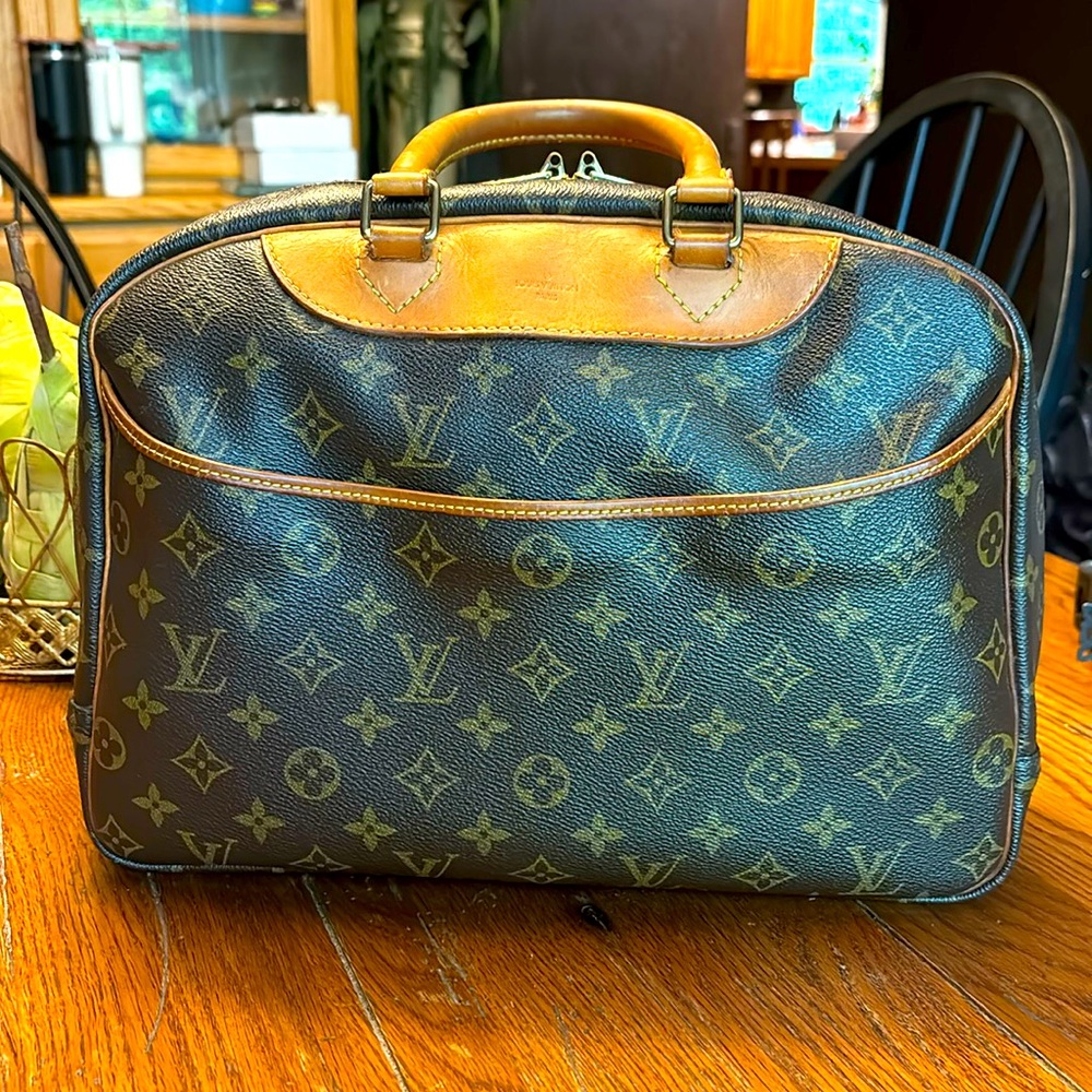 LOUIS VUITTON Monogram Deauville V1 1912 AUTHENTIC